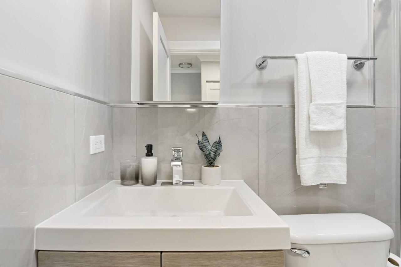 Sophisticated Studio Apartment With Modern Kitchen - Oakdale Od2 Rep Chicago Extérieur photo