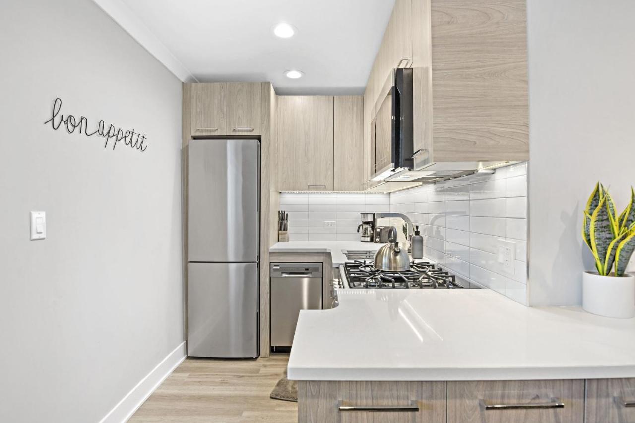 Sophisticated Studio Apartment With Modern Kitchen - Oakdale Od2 Rep Chicago Extérieur photo