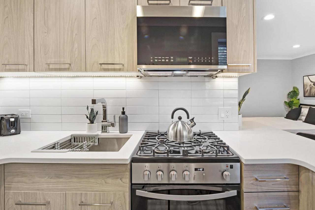 Sophisticated Studio Apartment With Modern Kitchen - Oakdale Od2 Rep Chicago Extérieur photo