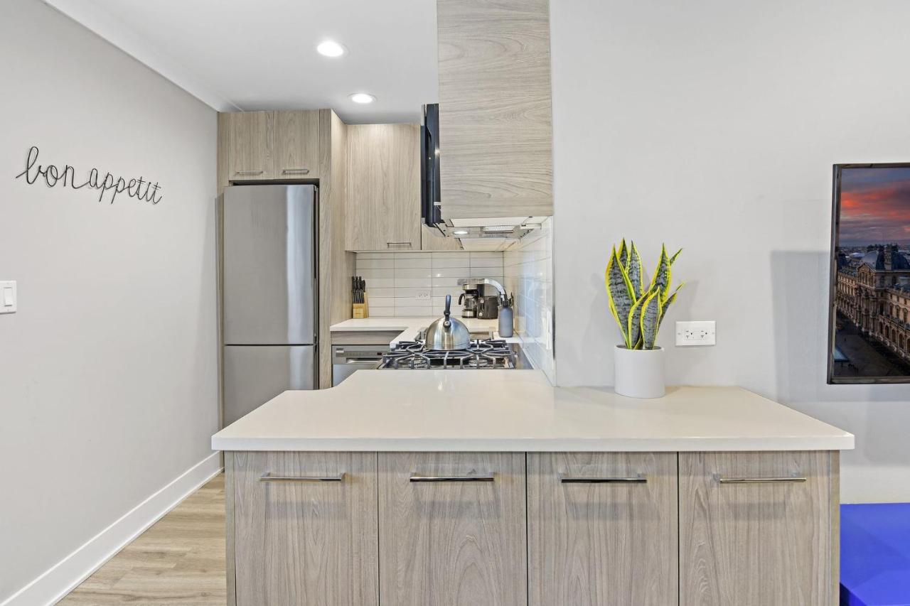 Sophisticated Studio Apartment With Modern Kitchen - Oakdale Od2 Rep Chicago Extérieur photo